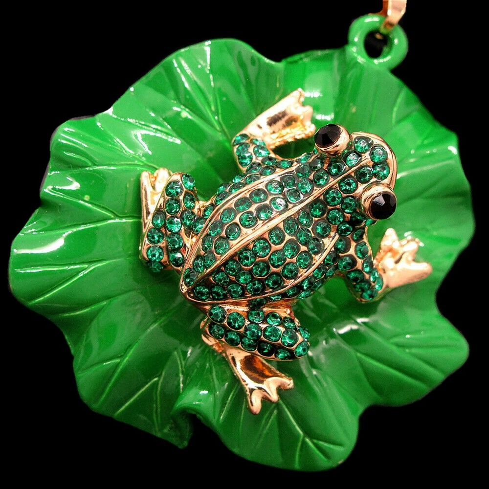 Green Rhinestone Frog Enamel Lotus Leaf NWT - Picture 2 of 3
